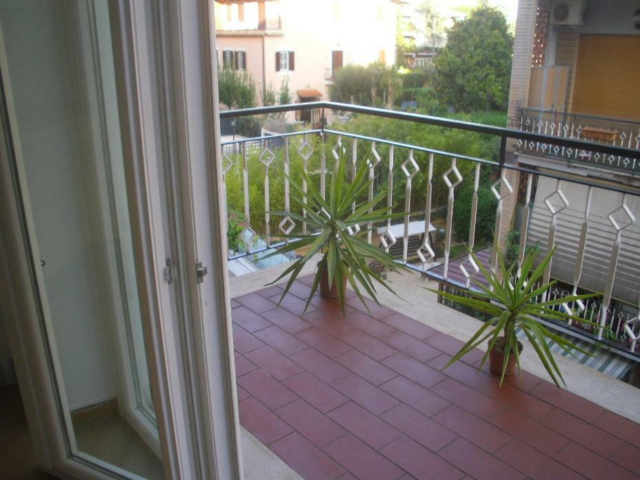 Lovely Little Apartment In Via Aurelia Rom Exterior foto